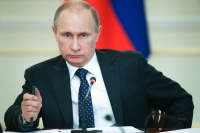 Путин поручил не поднимать тариф на вывоз мусора для граждан